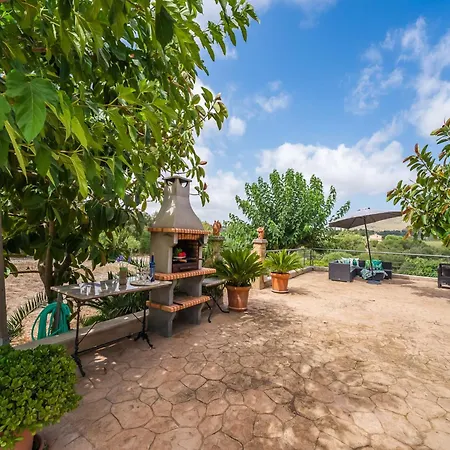 2 Bedroom Country House, Holiday home Arta