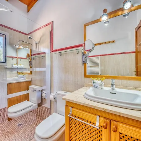 2 Bedroom Country House, Arta